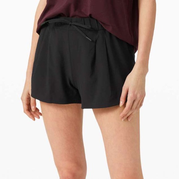 Stroll at Sundown Lululemon Shorts - Picture 6 of 12